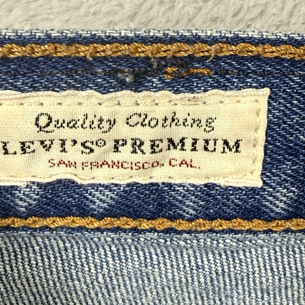 Levi's Premium Wedgie Straight Size 24 Jeans Button Fly Medium Wash  Distressed - Picture 2 of 13